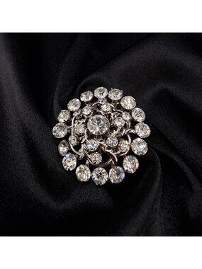 Vintage 1960s Round Rhinestone Brooch